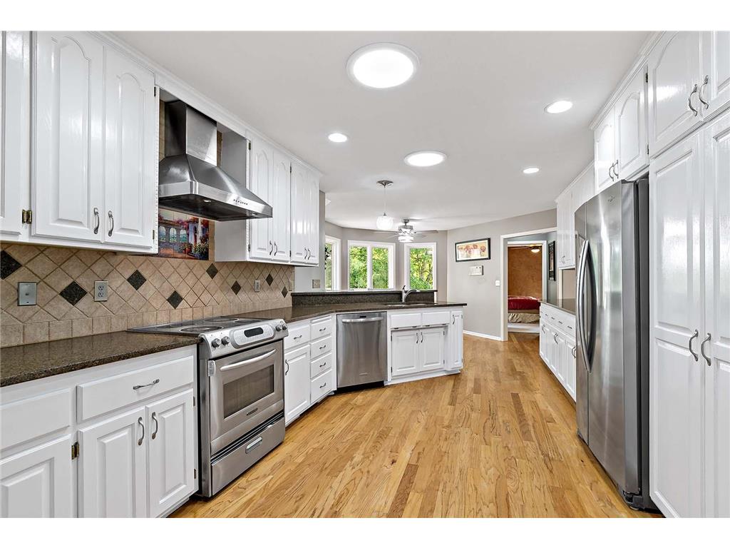 7937 9th Street Court N Oakdale MN 55128 7100516 image10