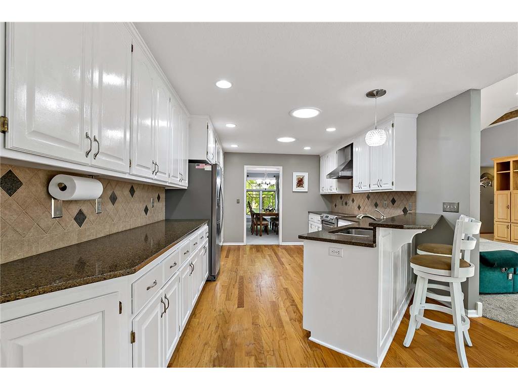 7937 9th Street Court N Oakdale MN 55128 7100516 image11