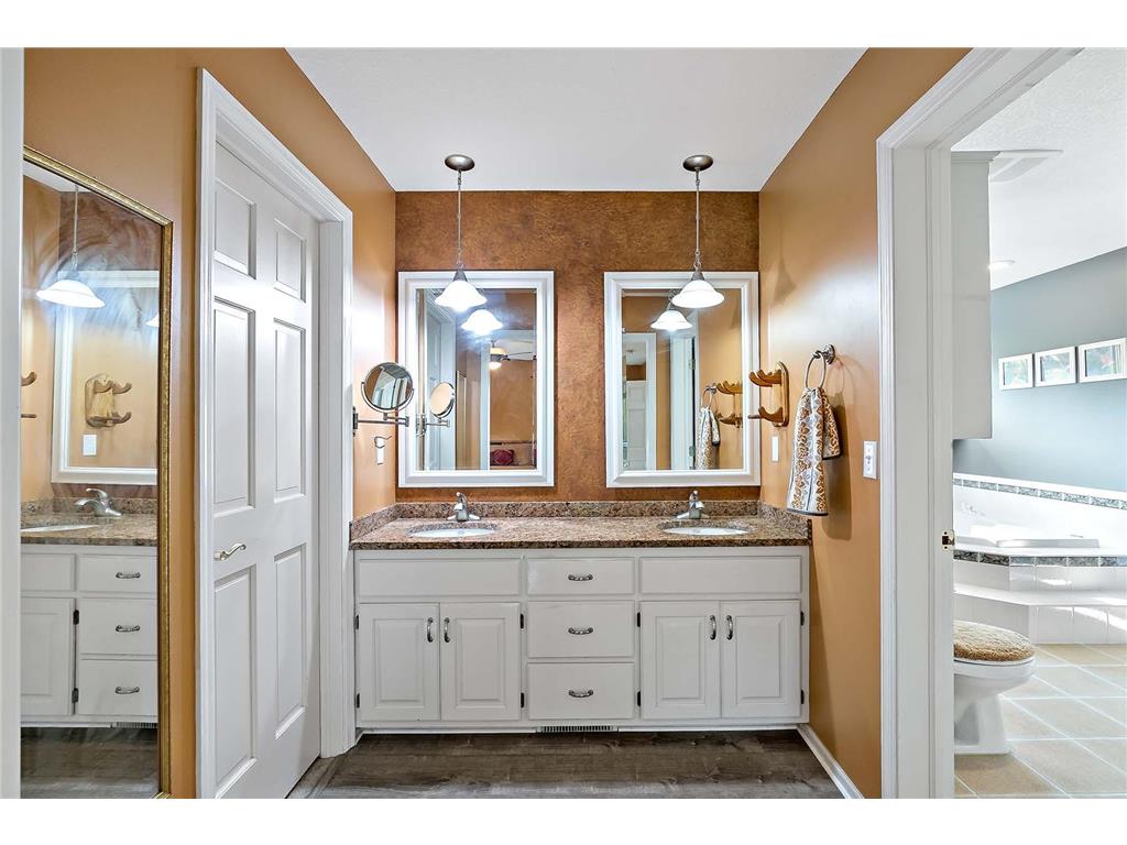 7937 9th Street Court N Oakdale MN 55128 7100516 image17