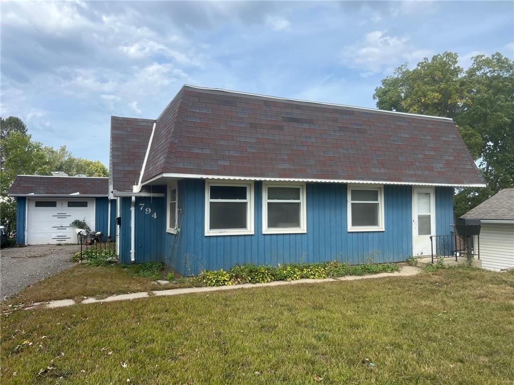 794 W 5th Street, Zumbrota, MN, 55992 MLS 6435832 Edina Realty