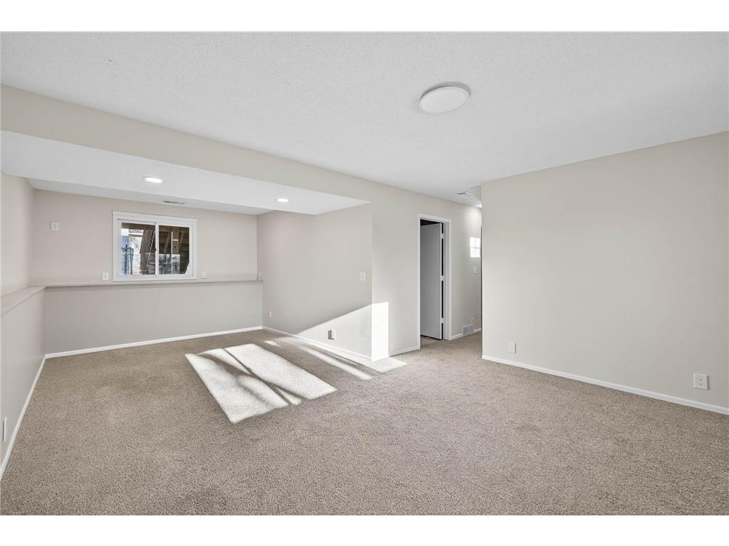 7940 Lad Parkway Brooklyn Park MN 55443 7003685 image16