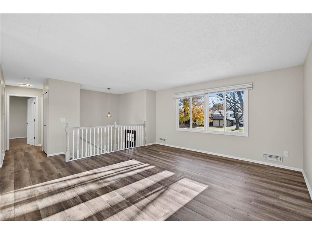 7940 Lad Parkway Brooklyn Park MN 55443 7003685 image2