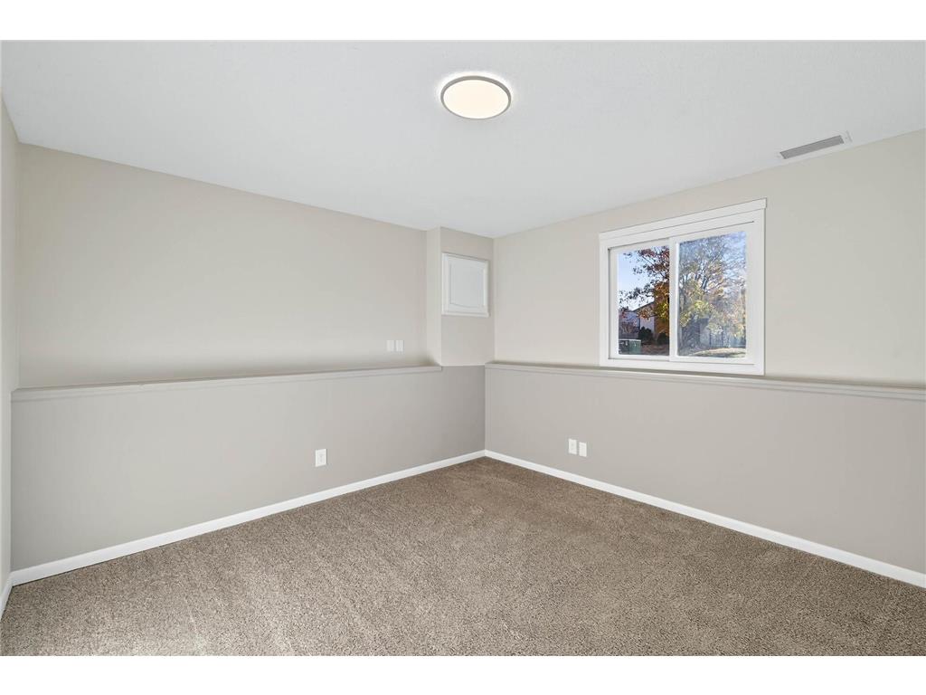 7940 Lad Parkway Brooklyn Park MN 55443 7003685 image20