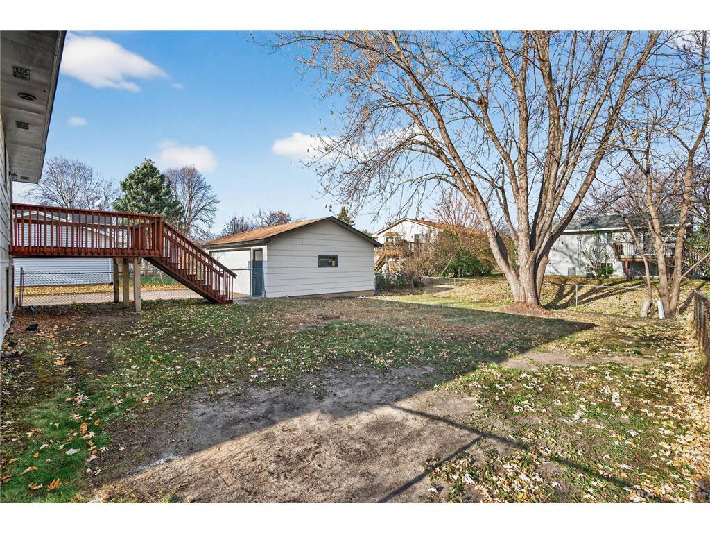 7940 Lad Parkway Brooklyn Park MN 55443 7003685 image23