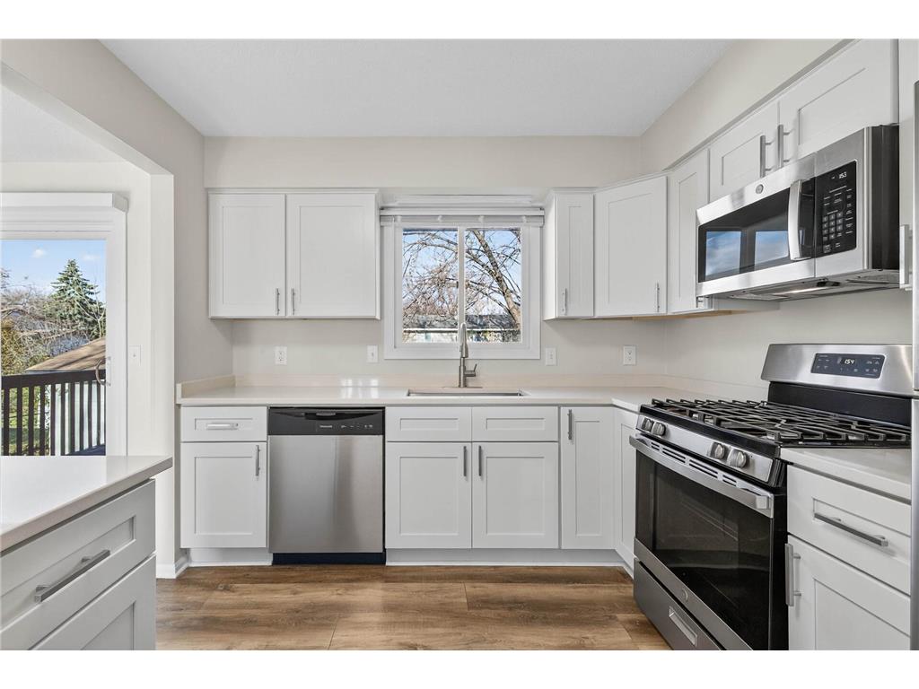 7940 Lad Parkway Brooklyn Park MN 55443 7003685 image8