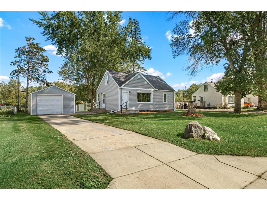 7943 Greenfield Avenue Mounds View MN 55112 6795141 image1