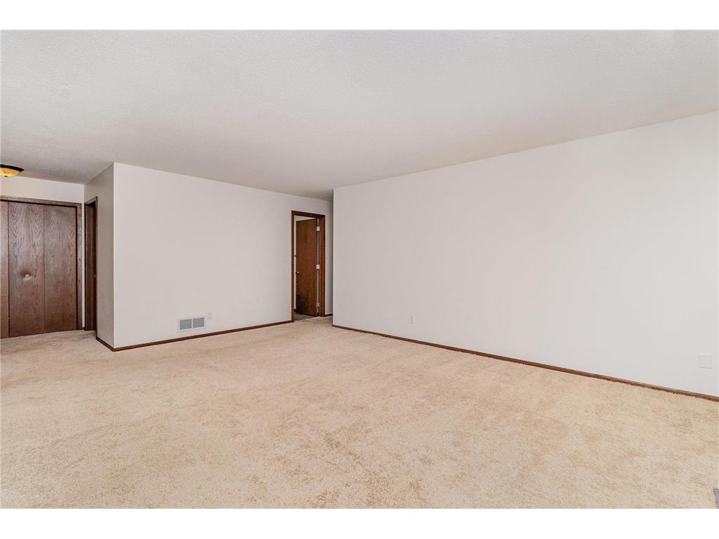 7944 Charles Way Inver Grove Heights MN 55076 6816836 image4