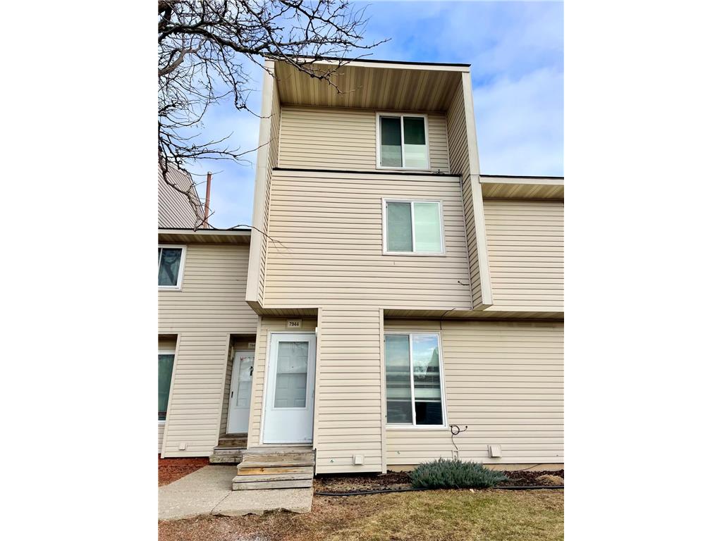 7944 Yates Avenue N Brooklyn Park MN 55443 6485649 image1