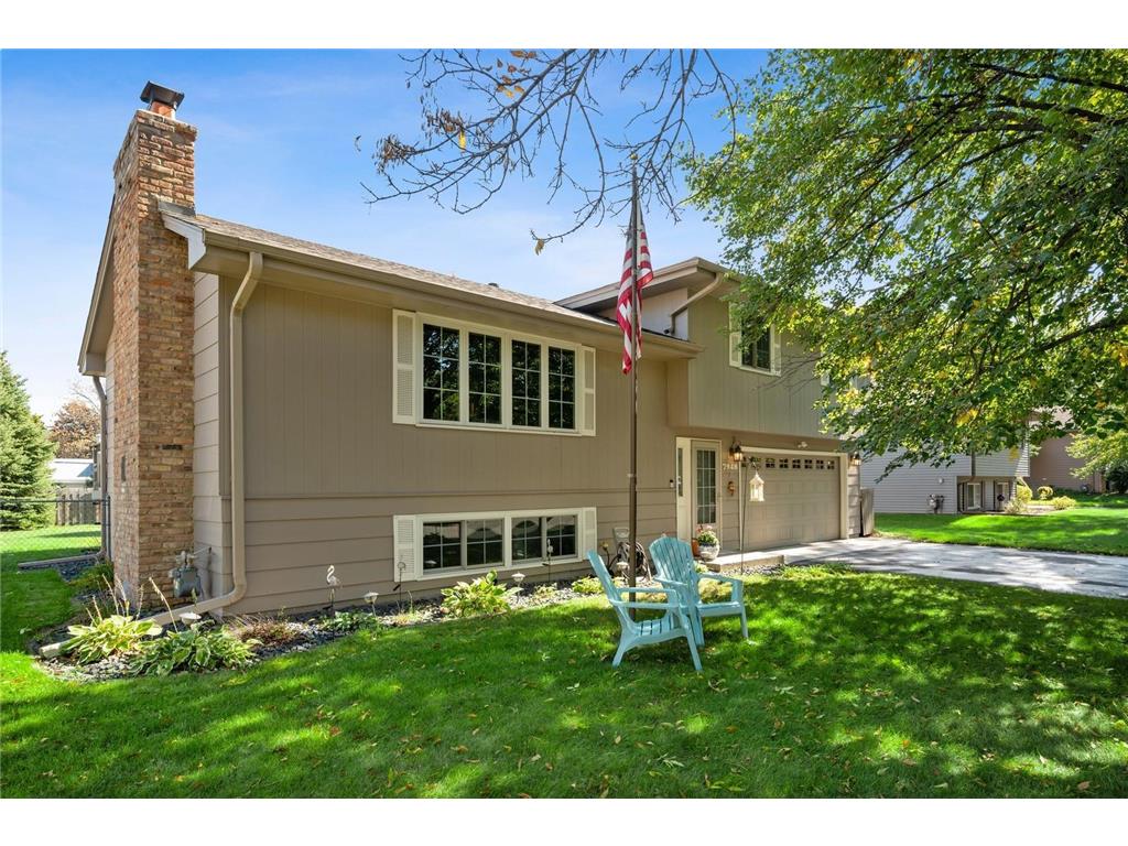 7948 Perry Avenue N Brooklyn Park MN 55443 6636527 image1