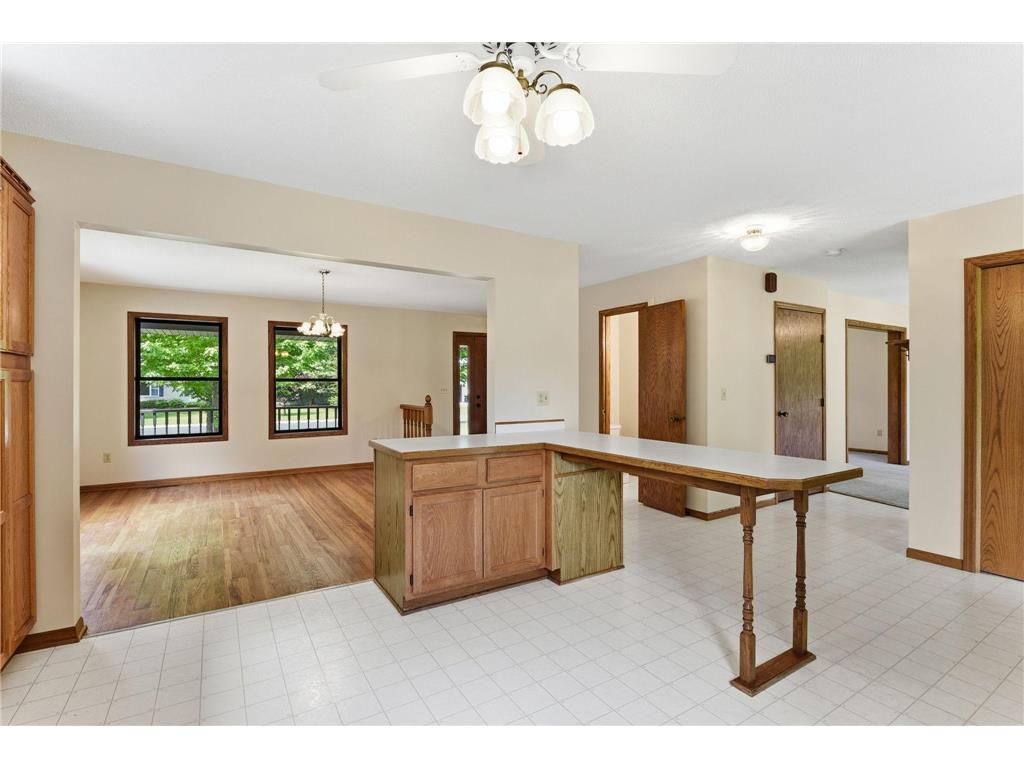 7953 Woodlawn Drive Mounds View MN 55112 7023797 image11