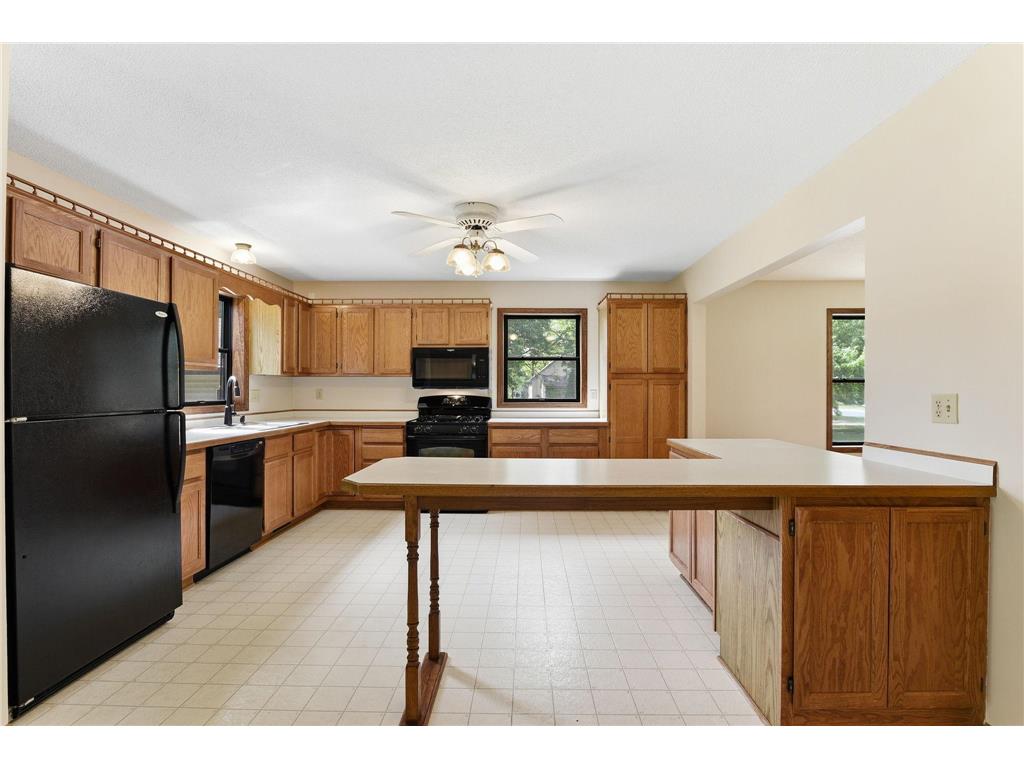 7953 Woodlawn Drive Mounds View MN 55112 7023797 image14