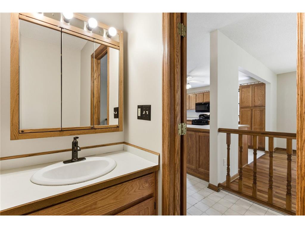 7953 Woodlawn Drive Mounds View MN 55112 7023797 image16