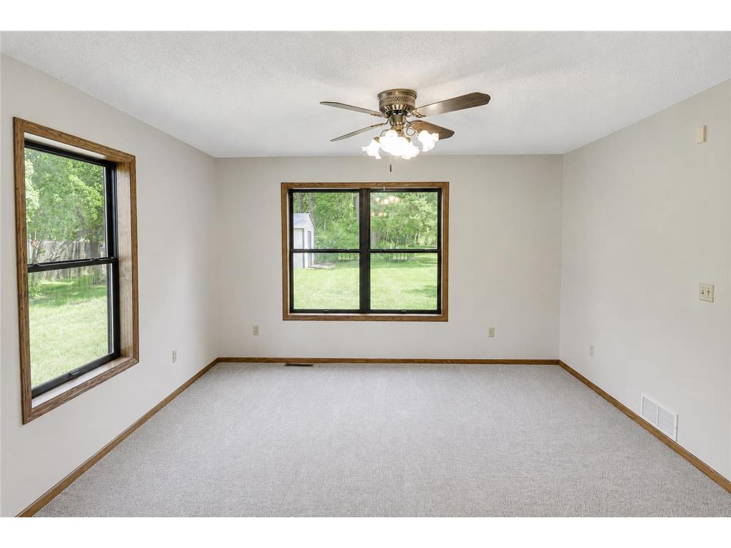 7953 Woodlawn Drive Mounds View MN 55112 7023797 image20