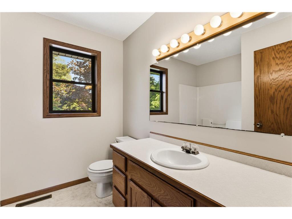 7953 Woodlawn Drive Mounds View MN 55112 7023797 image44