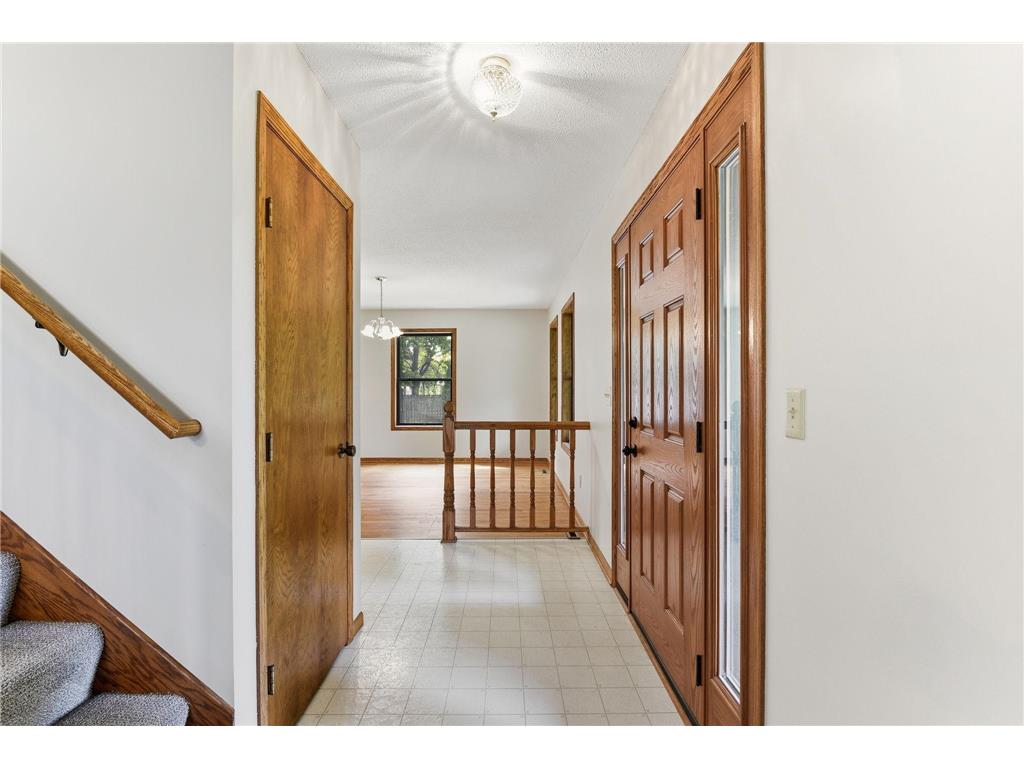 7953 Woodlawn Drive Mounds View MN 55112 7023797 image5