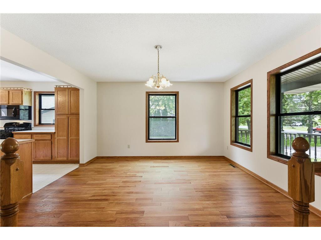 7953 Woodlawn Drive Mounds View MN 55112 7023797 image7