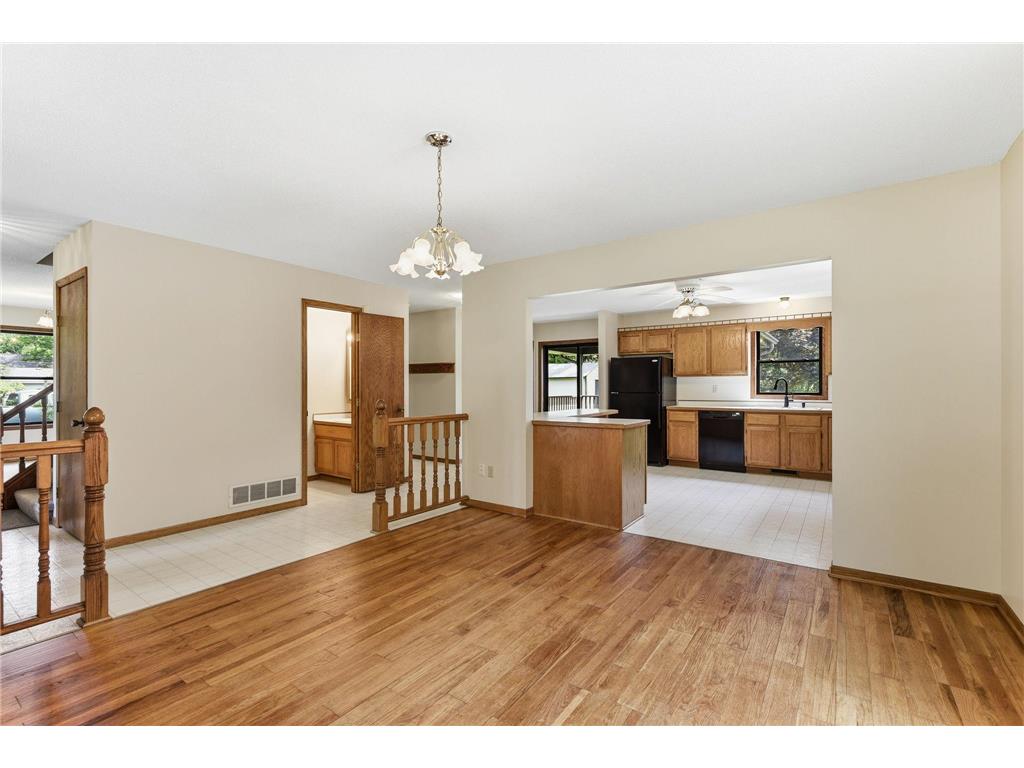 7953 Woodlawn Drive Mounds View MN 55112 7023797 image9
