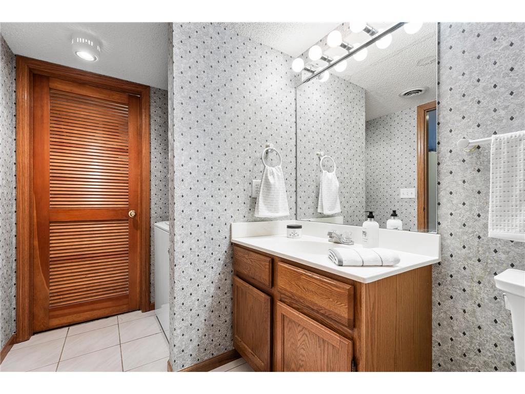 7954 Timber Lake Drive Eden Prairie MN 55347 - Mitchell 7009156 image14