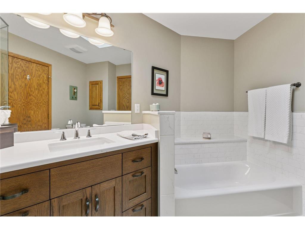 796 Sunset Drive Eagan MN 55123 6815488 image18