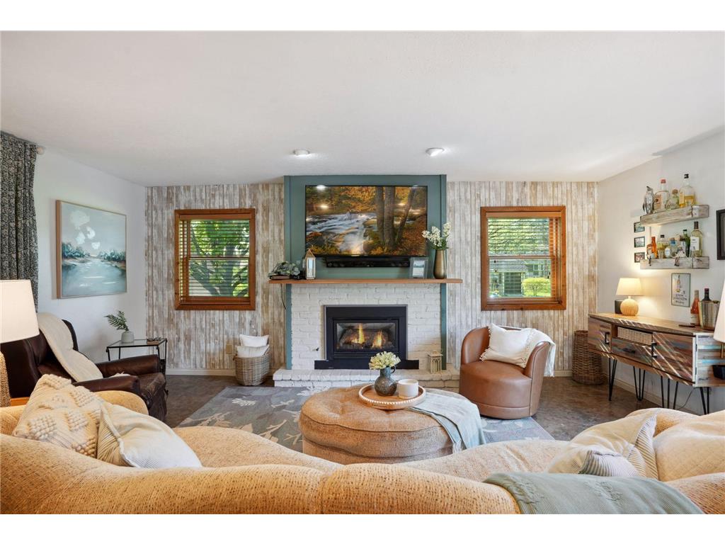 7960 Red Oak Drive Mounds View MN 55112 6536288 image1