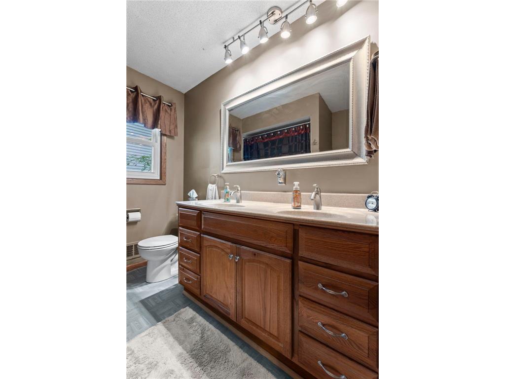 7989 Eastwood Road Mounds View MN 55112 7111356 image27