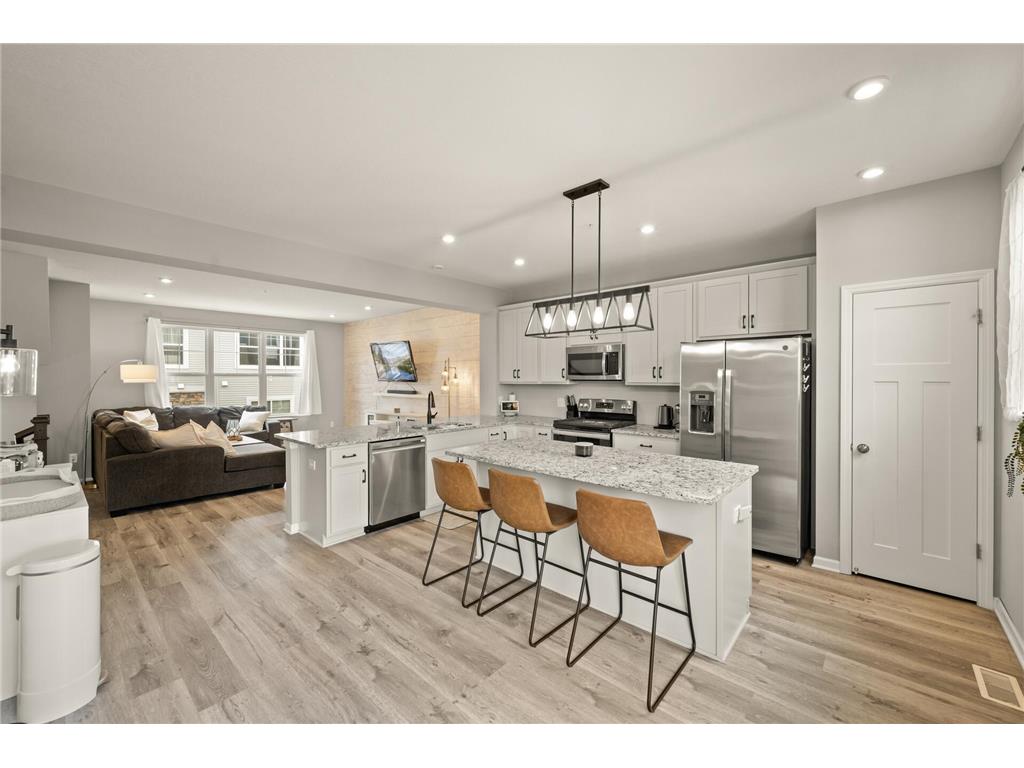 799 Roselyn Drive Victoria MN 55386 7038487 image1