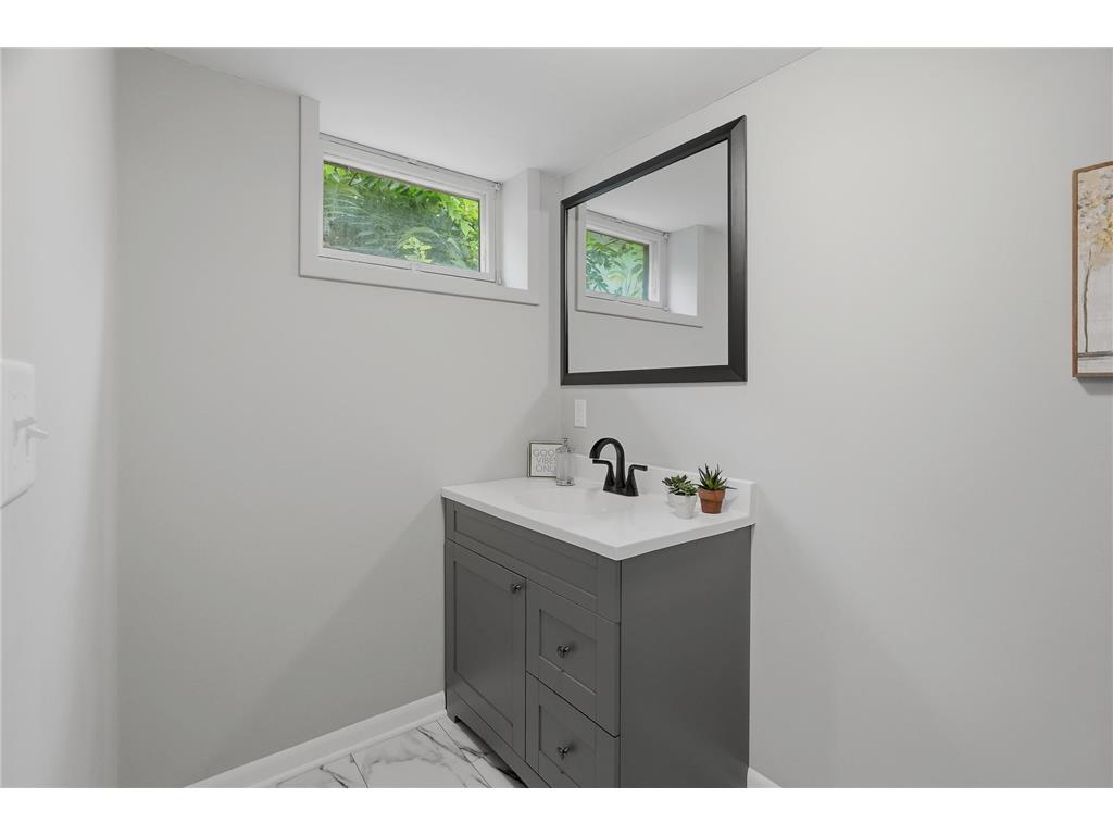 799 Watson Avenue Saint Paul MN 55102 7105688 image37
