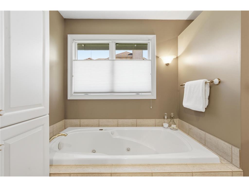 7990 Island Road Eden Prairie MN 55347 - Mitchell 7070410 image23
