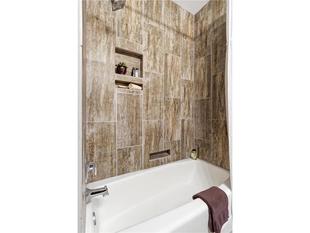7990 Island Road Eden Prairie MN 55347 - Mitchell 7070410 image32
