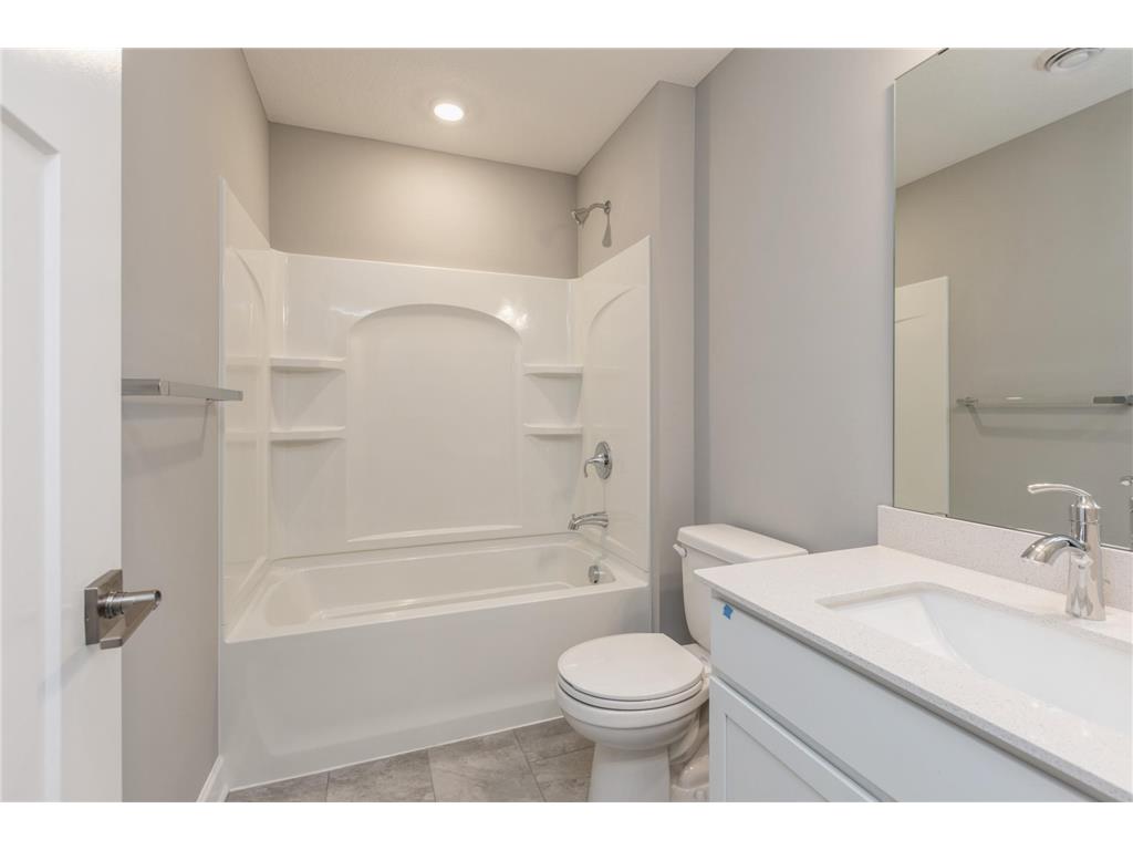 7998 42nd Street N Oakdale MN 55128 7088924 image18