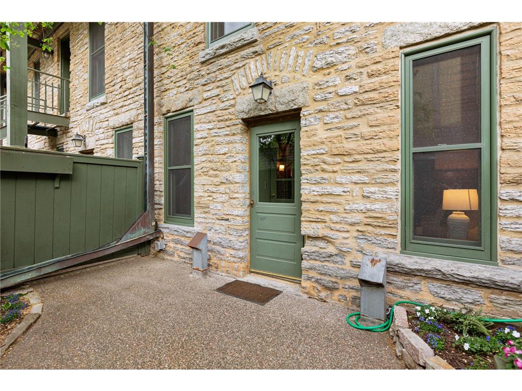 8 Grove Street #8B Minneapolis MN 55401 - Mississippi 6723090 image39