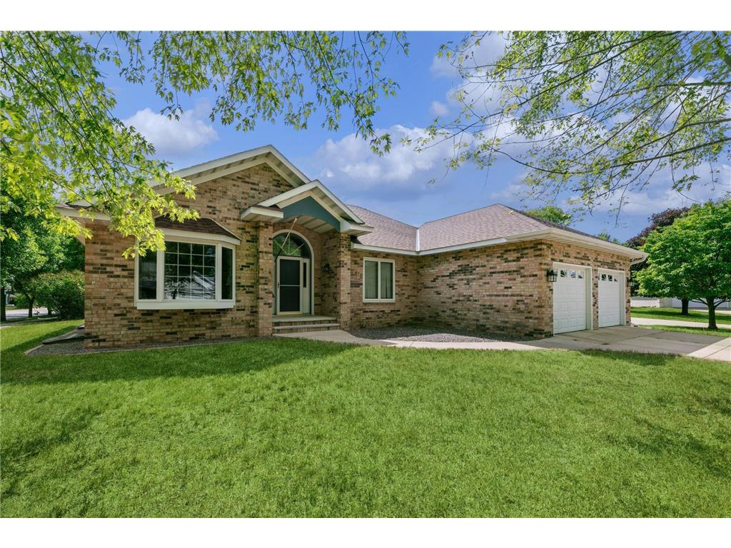 8 Lindsay Court Saint Cloud MN 56301 6392362 image1