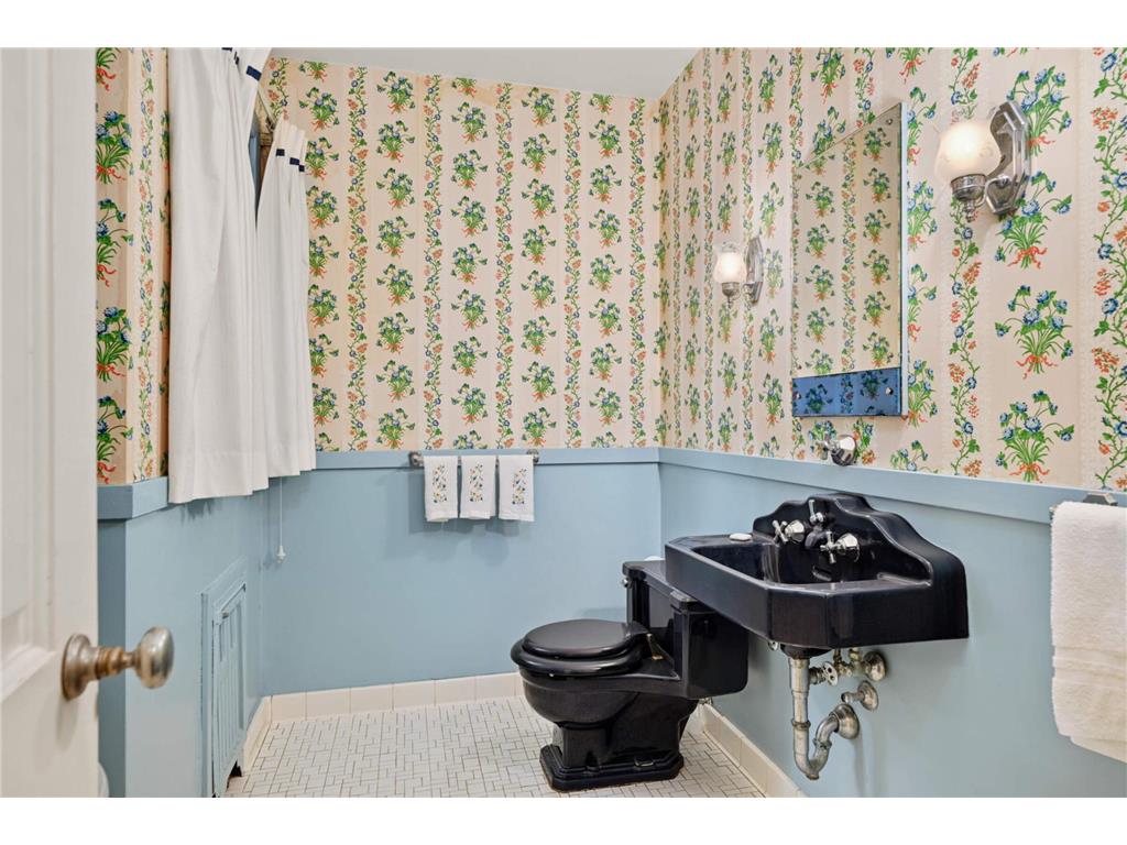 8 Merilane Edina MN 55436 6794323 image32