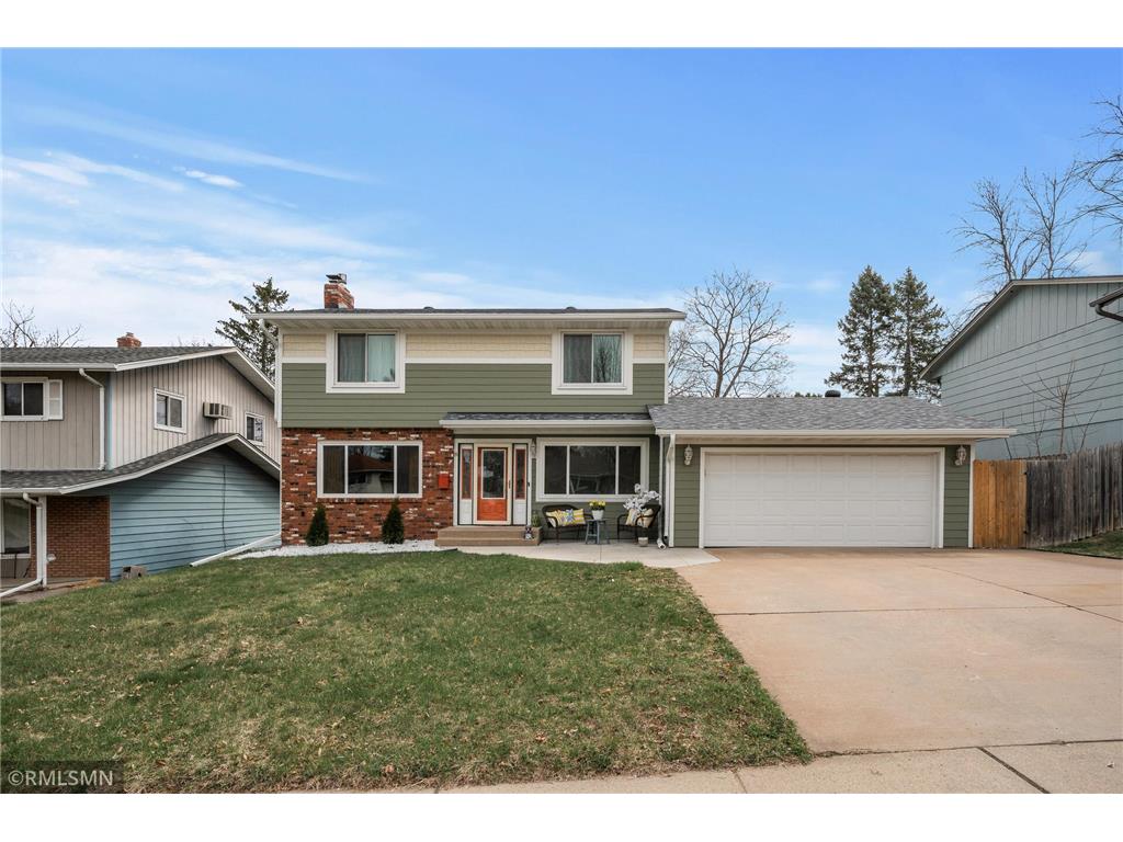 8 Nelson Street Saint Paul MN 55119 6708889 image1