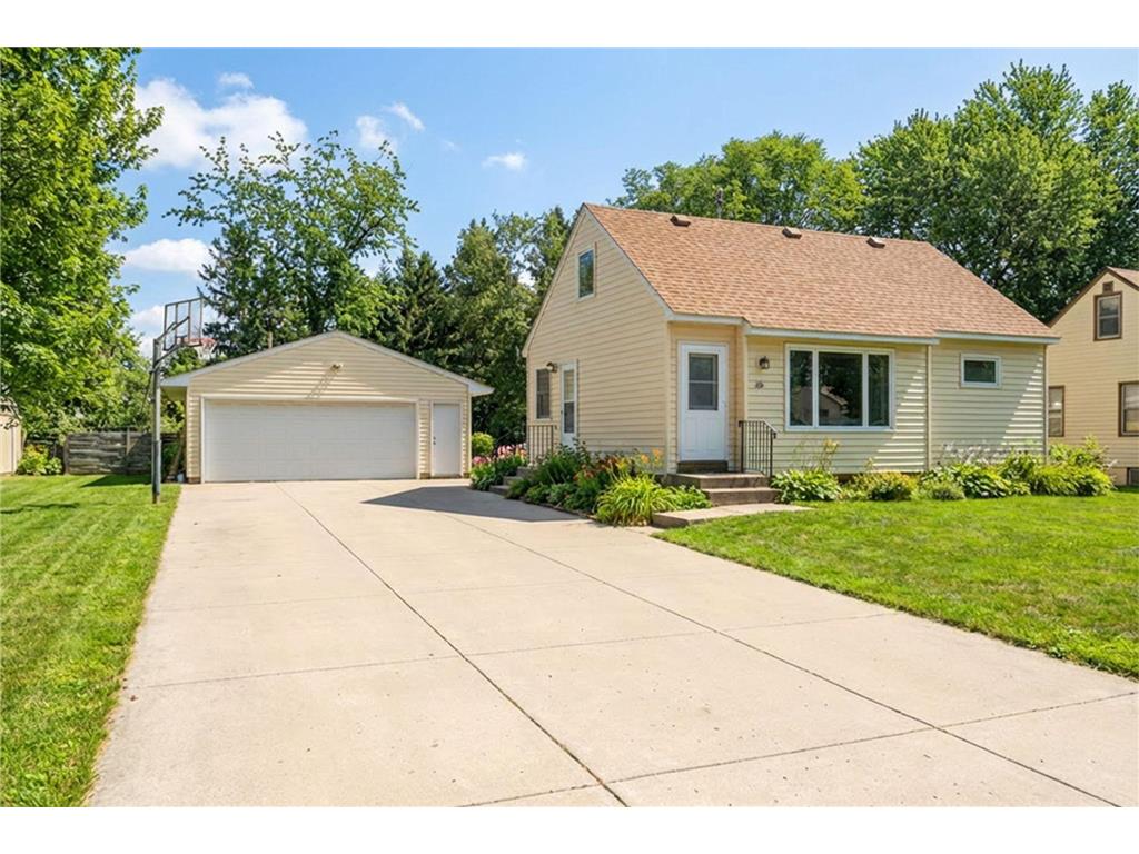 8 Pointcross Drive Circle Pines MN 55014 7012682 image1