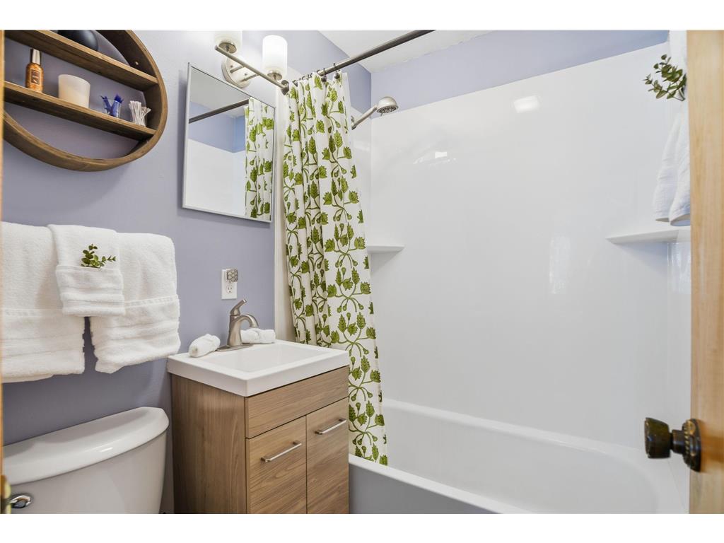 8 Pointcross Drive Circle Pines MN 55014 7012682 image18