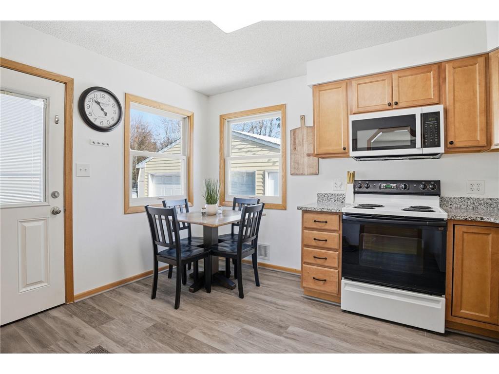 8 Pointcross Drive Circle Pines MN 55014 7012682 image9