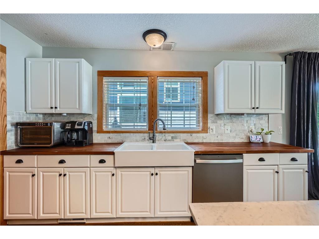 8 Queen Avenue S Minneapolis MN 55405 6809916 image13