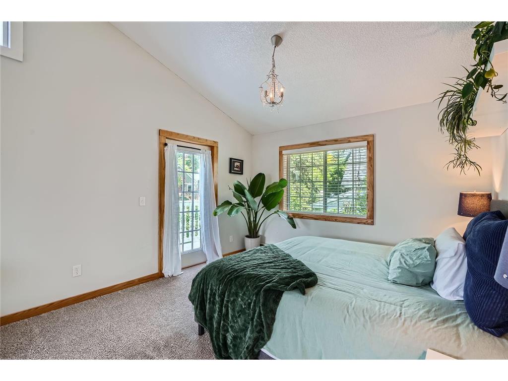 8 Queen Avenue S Minneapolis MN 55405 6809916 image17