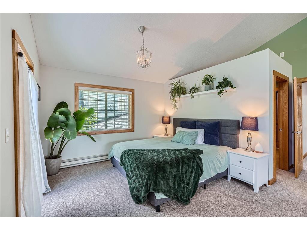 8 Queen Avenue S Minneapolis MN 55405 6809916 image18