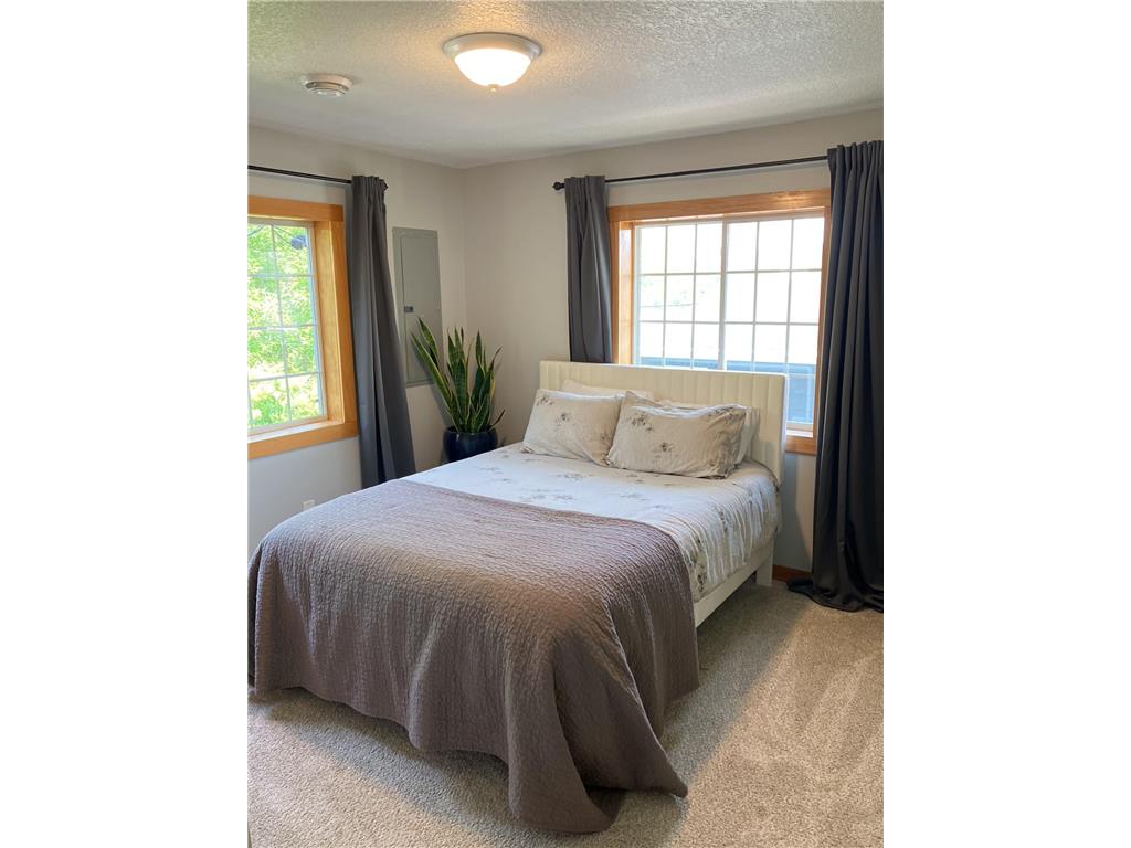 8 Queen Avenue S Minneapolis MN 55405 6809916 image19