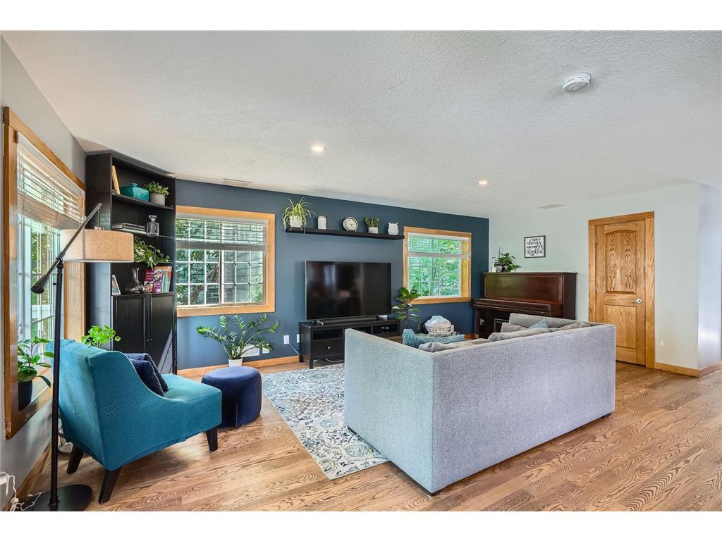 8 Queen Avenue S Minneapolis MN 55405 6809916 image2