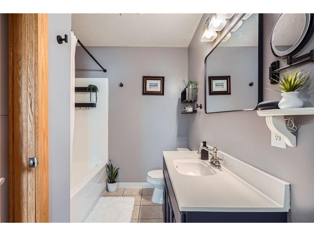 8 Queen Avenue S Minneapolis MN 55405 6809916 image20