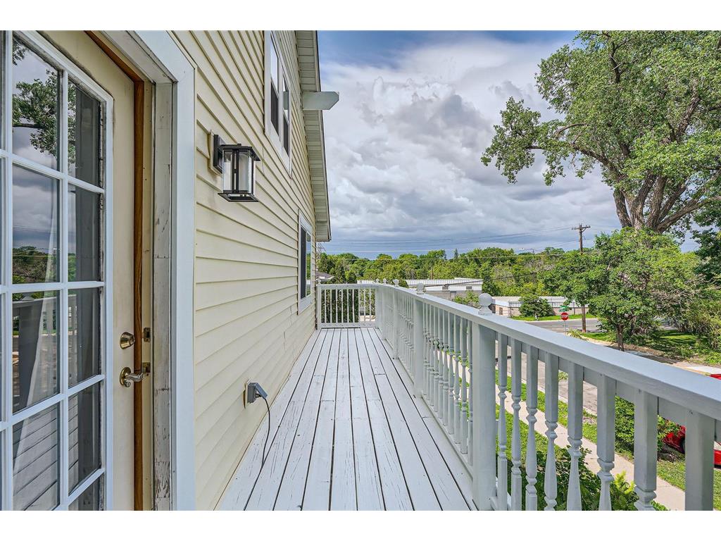 8 Queen Avenue S Minneapolis MN 55405 6809916 image24