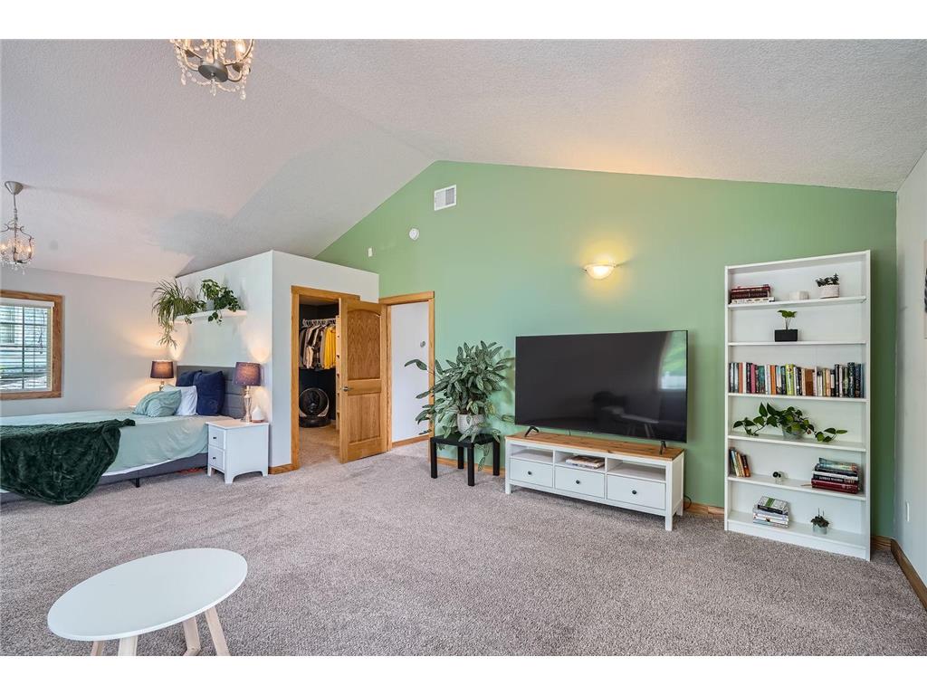 8 Queen Avenue S Minneapolis MN 55405 6809916 image3
