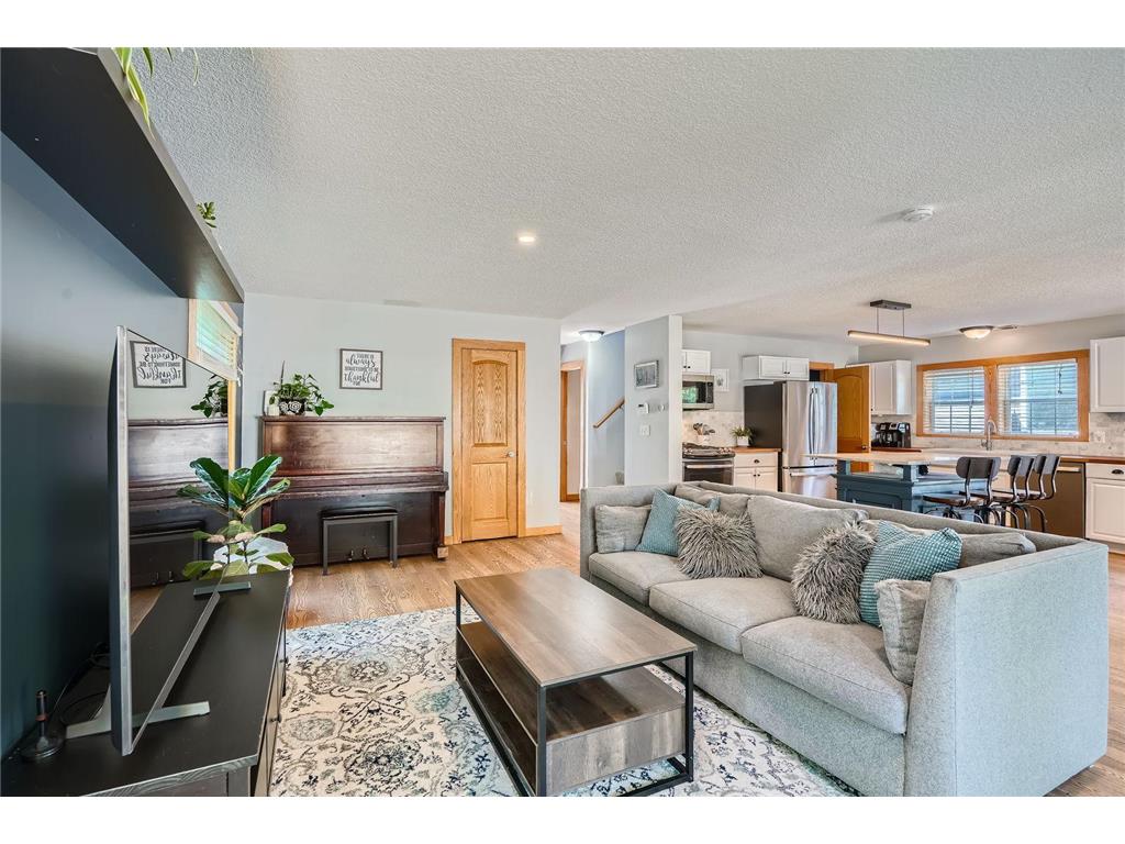 8 Queen Avenue S Minneapolis MN 55405 6809916 image4