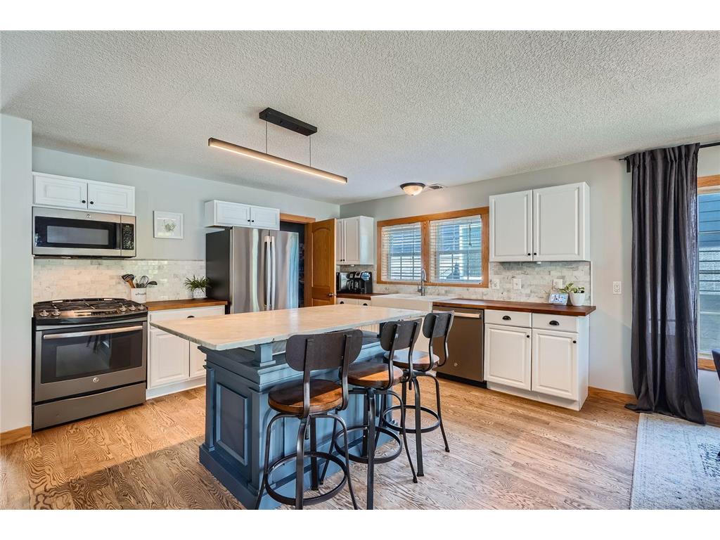 8 Queen Avenue S Minneapolis MN 55405 6809916 image5