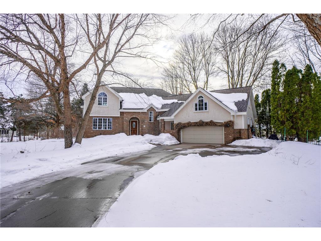 8 Red Pine Lane, North Oaks, MN, 55127 MLS 6317737 Edina Realty