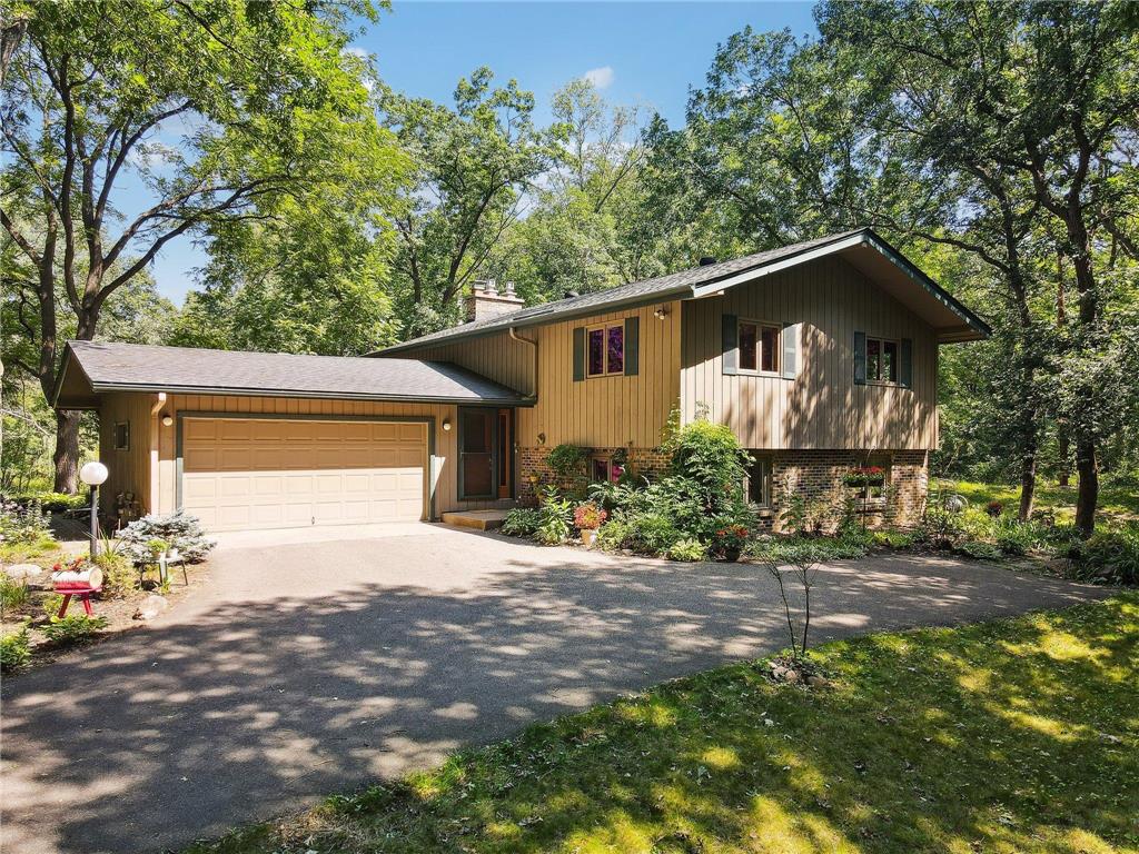 8 Woodhill Lane North Oaks MN 55127 6380017 image1