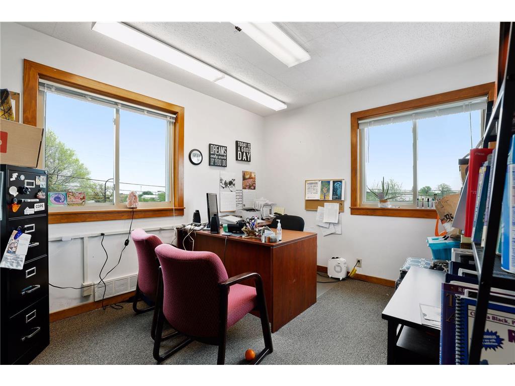 800 42nd Avenue N Minneapolis MN 55412 7058362 image3